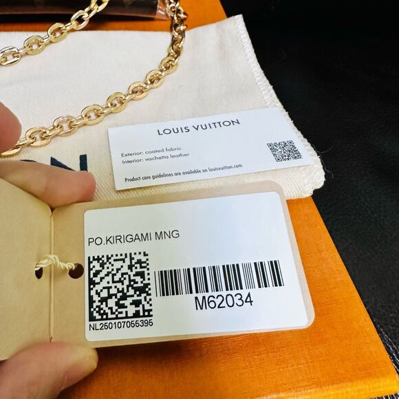 Brand New Louis Vuitton Kirigami GM with accessories - Picture 2 of 15